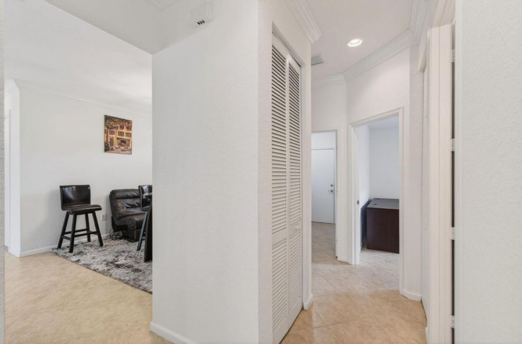 7533 Topiary Avenue, Boynton Beach, FL 33437 Photo