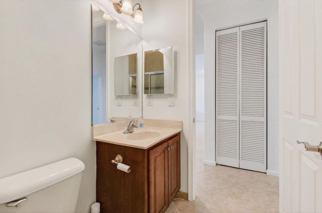 7533 Topiary Avenue, Boynton Beach, FL 33437 Photo