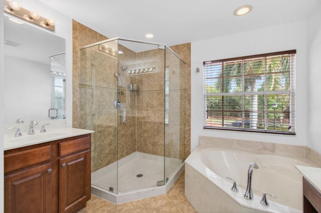 7533 Topiary Avenue, Boynton Beach, FL 33437 Photo