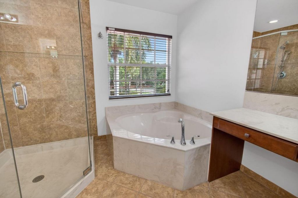 7533 Topiary Avenue, Boynton Beach, FL 33437 Photo