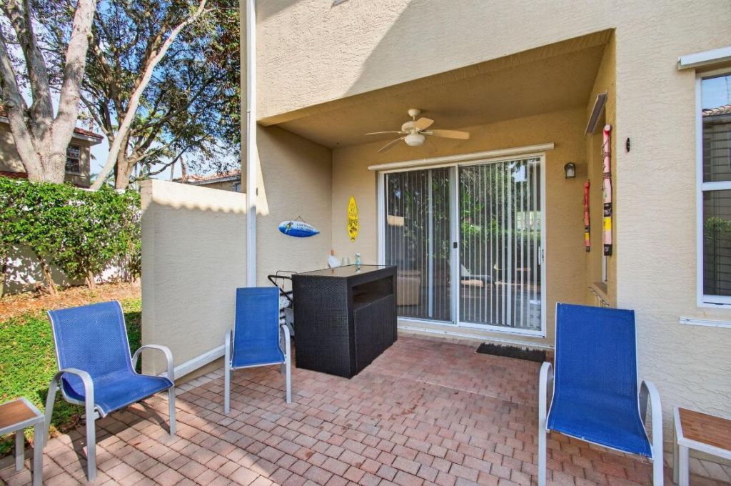 7533 Topiary Avenue, Boynton Beach, FL 33437 Photo