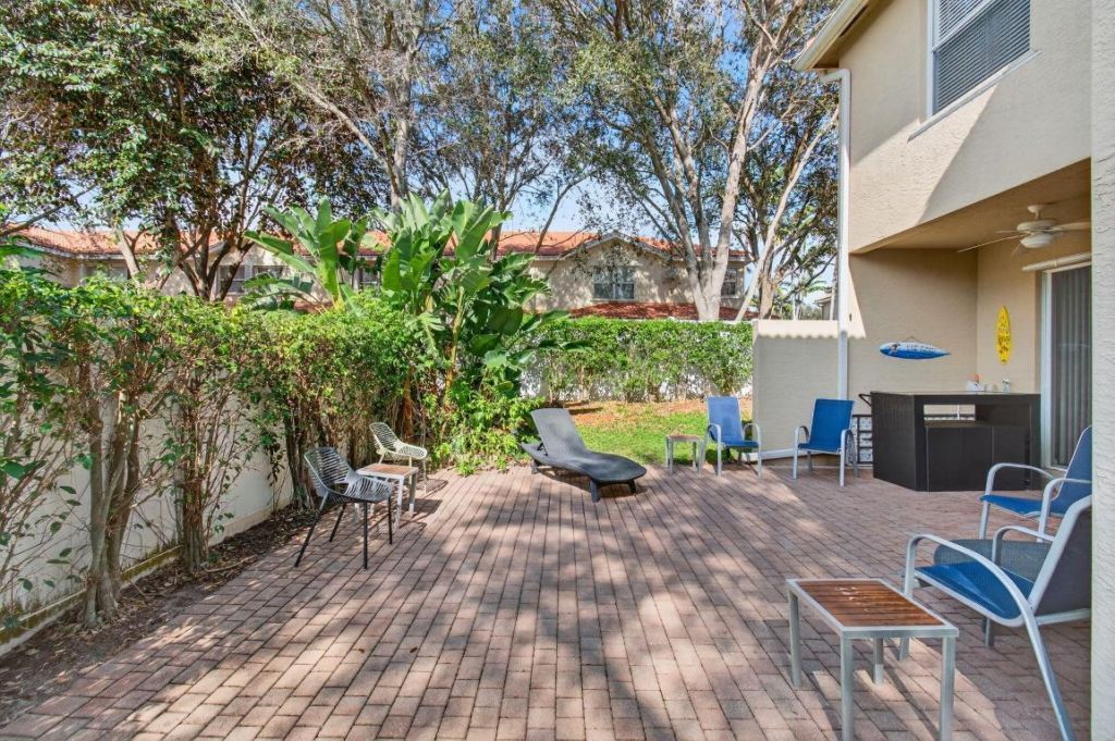 7533 Topiary Avenue, Boynton Beach, FL 33437 Photo