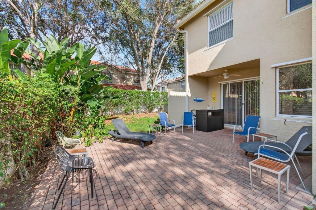 7533 Topiary Avenue, Boynton Beach, FL 33437 Photo