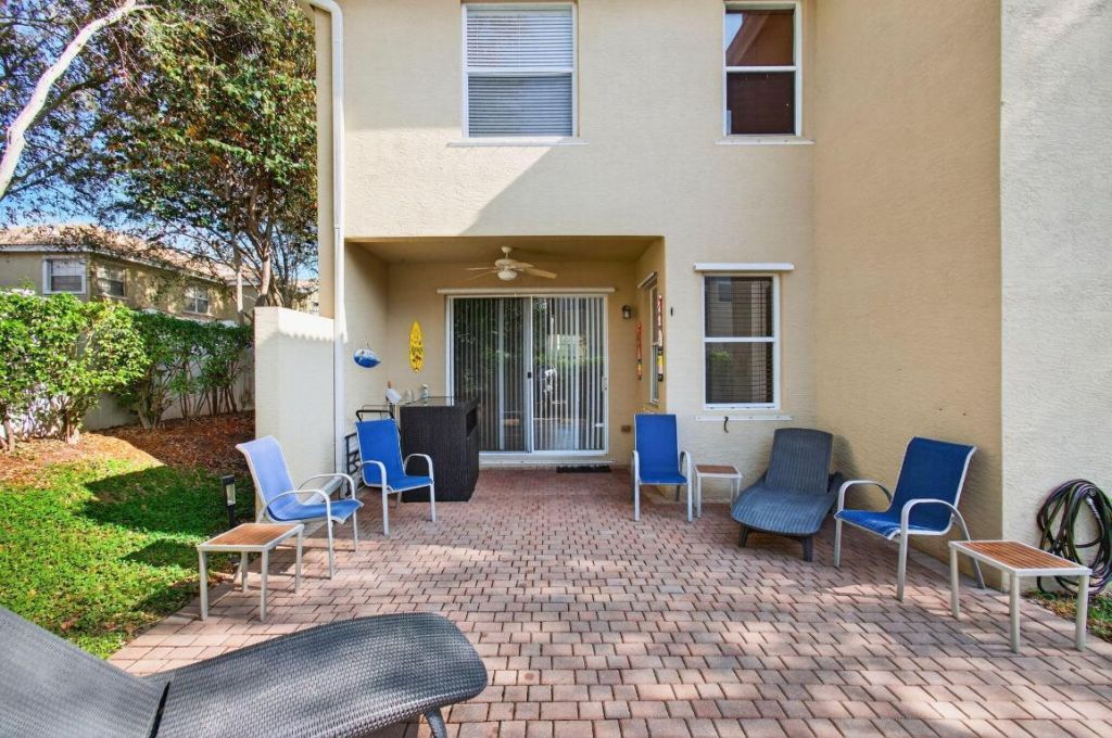 7533 Topiary Avenue, Boynton Beach, FL 33437 Photo