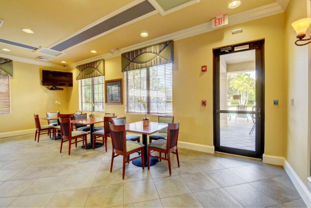 7533 Topiary Avenue, Boynton Beach, FL 33437 Photo