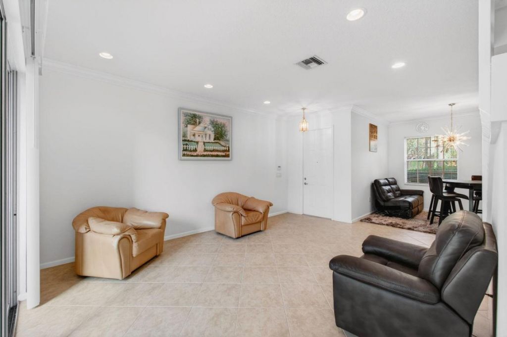 7533 Topiary Avenue, Boynton Beach, FL 33437 Photo