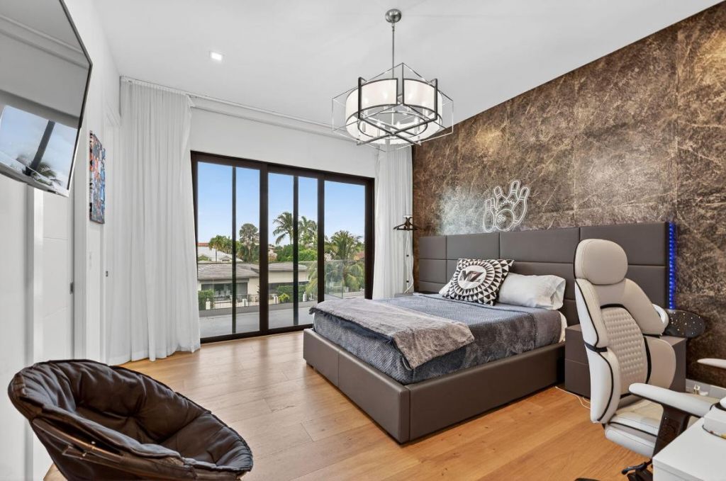 785 NE 70th Street, Boca Raton, FL 33487 Photo