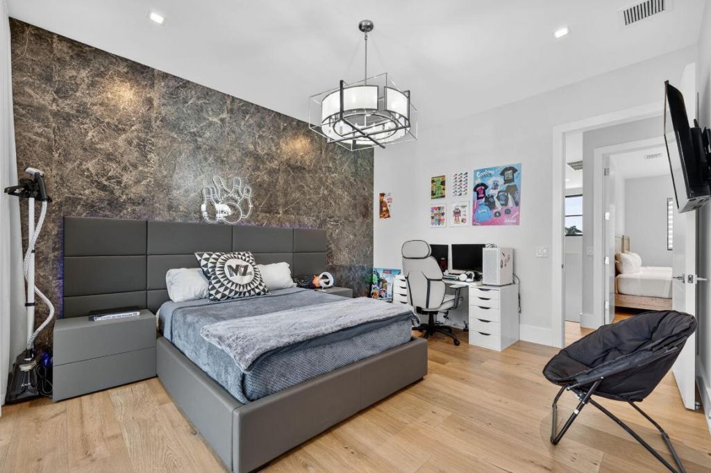 785 NE 70th Street, Boca Raton, FL 33487 Photo