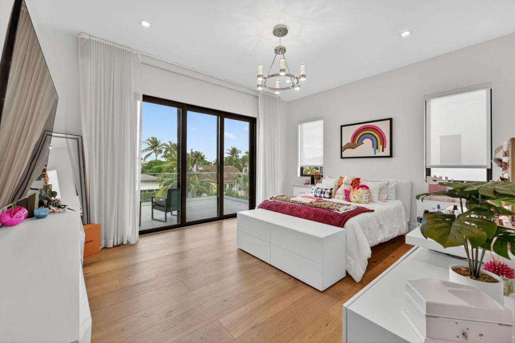 785 NE 70th Street, Boca Raton, FL 33487 Photo