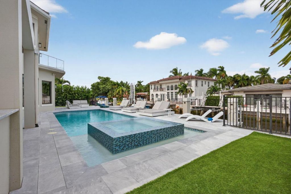 785 NE 70th Street, Boca Raton, FL 33487 Photo