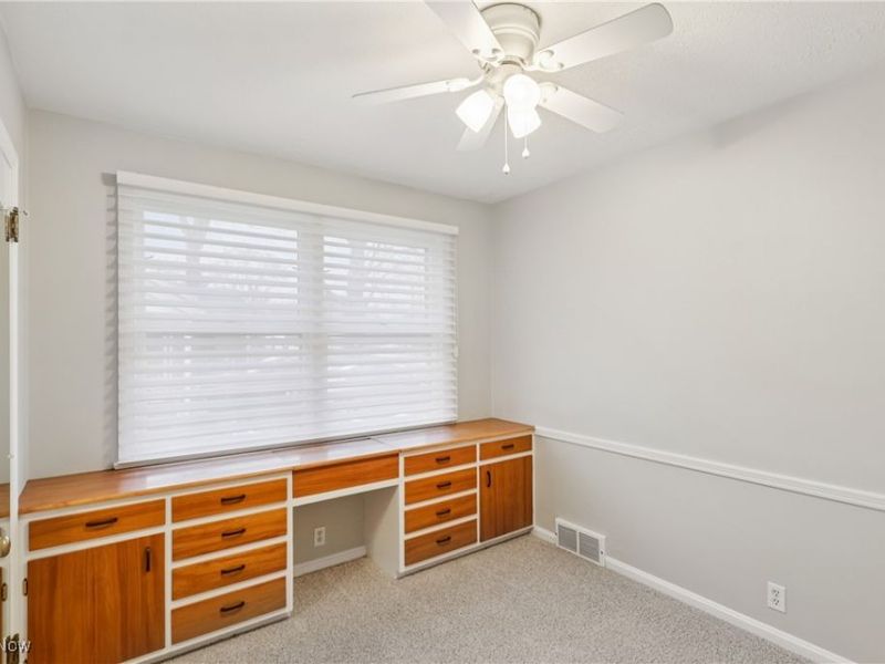 472 Sunset Drive, Amherst, OH 44001 Photo 24