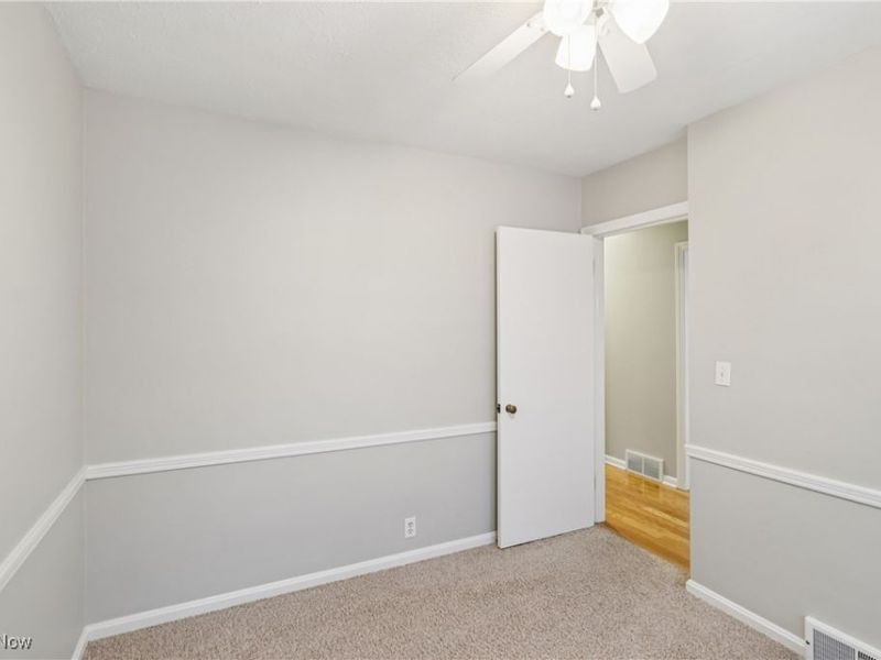 472 Sunset Drive, Amherst, OH 44001 Photo 25