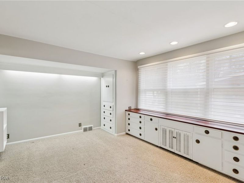 472 Sunset Drive, Amherst, OH 44001 Photo 28