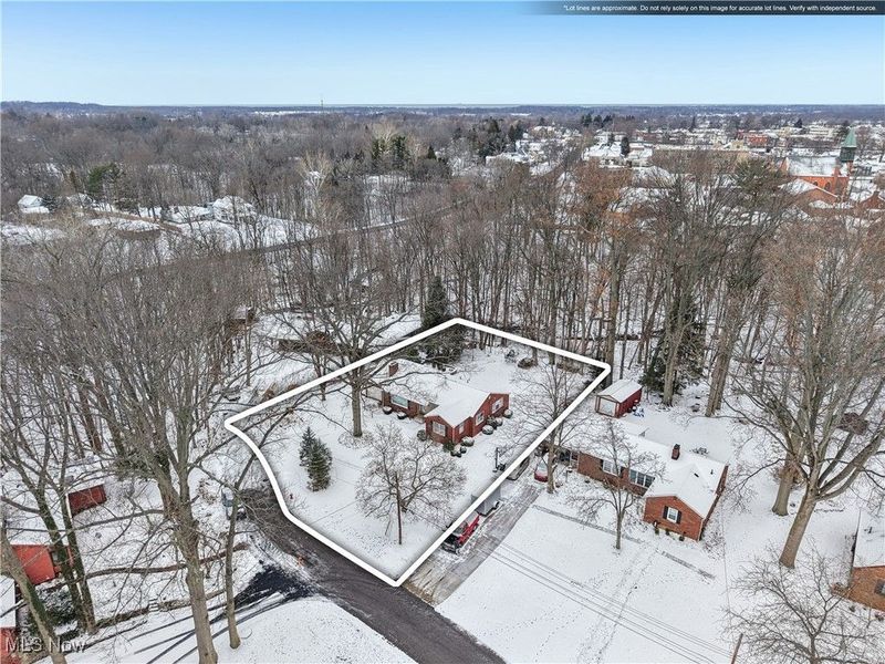 472 Sunset Drive, Amherst, OH 44001 Photo 3