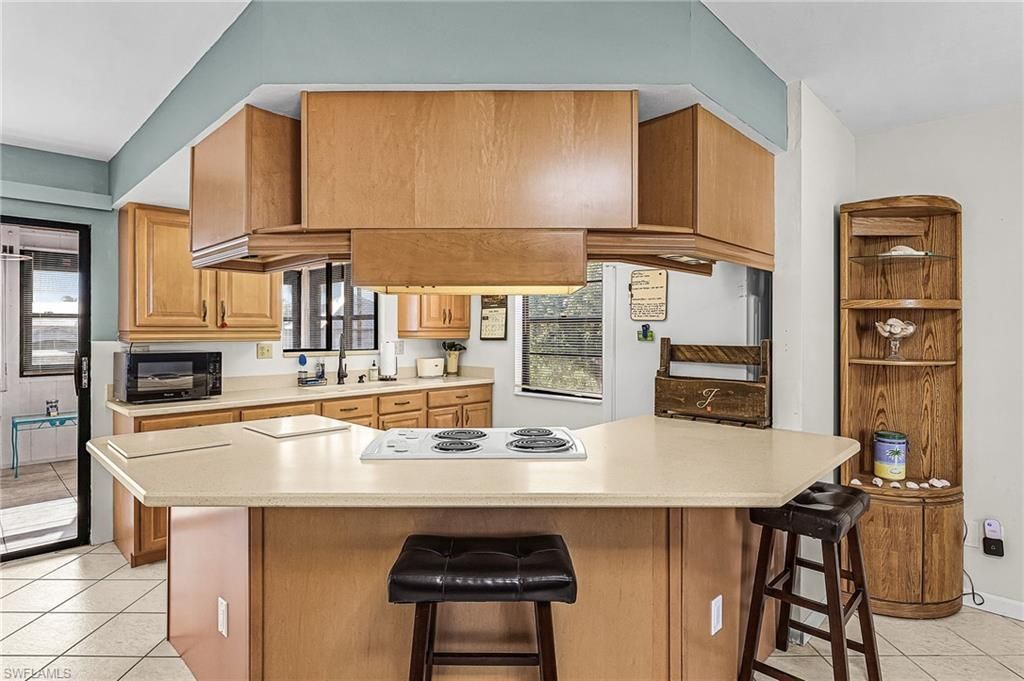 3637 Schooner Ln, Saint James City, FL 33956 Photo