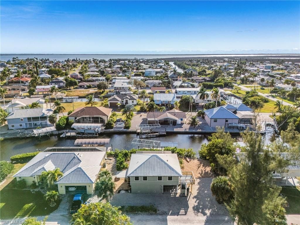 3637 Schooner Ln, Saint James City, FL 33956 Photo