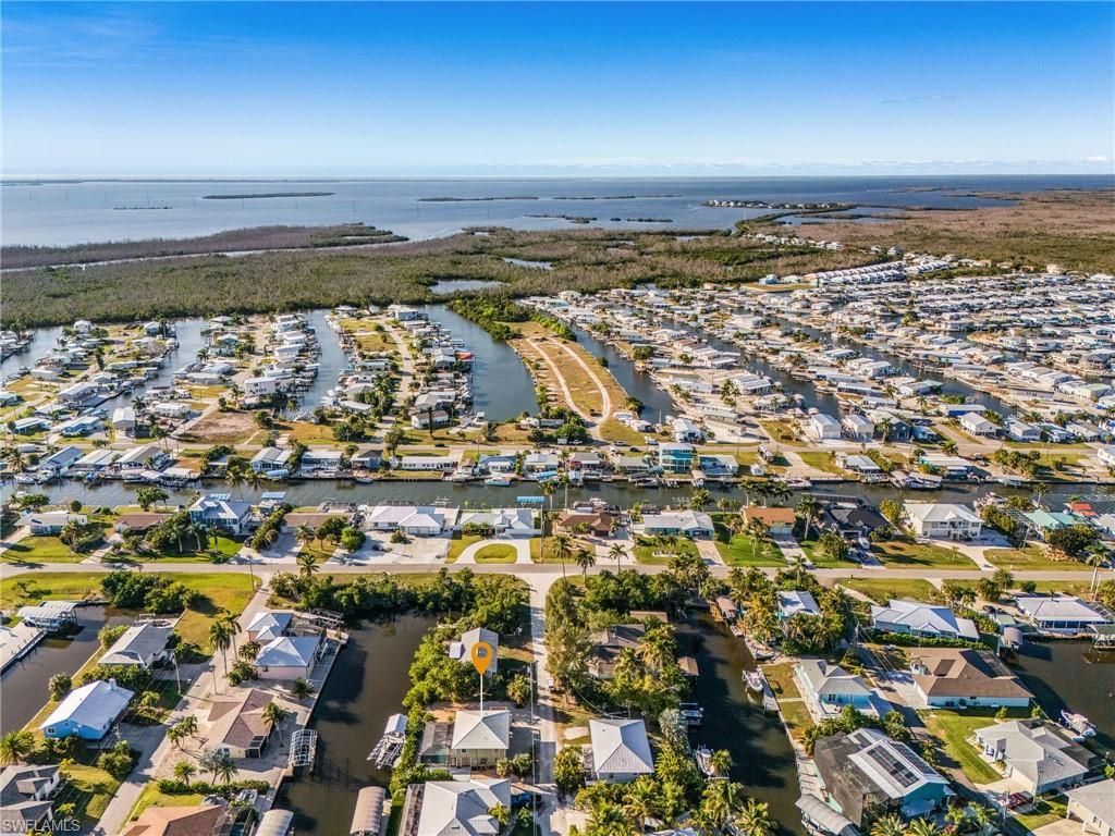 3637 Schooner Ln, Saint James City, FL 33956 Photo