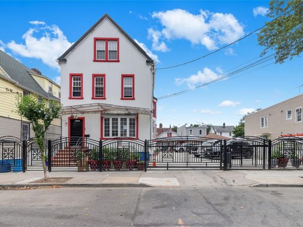 8713 135th Street, Unit 3, Kew Gardens, NY 11418