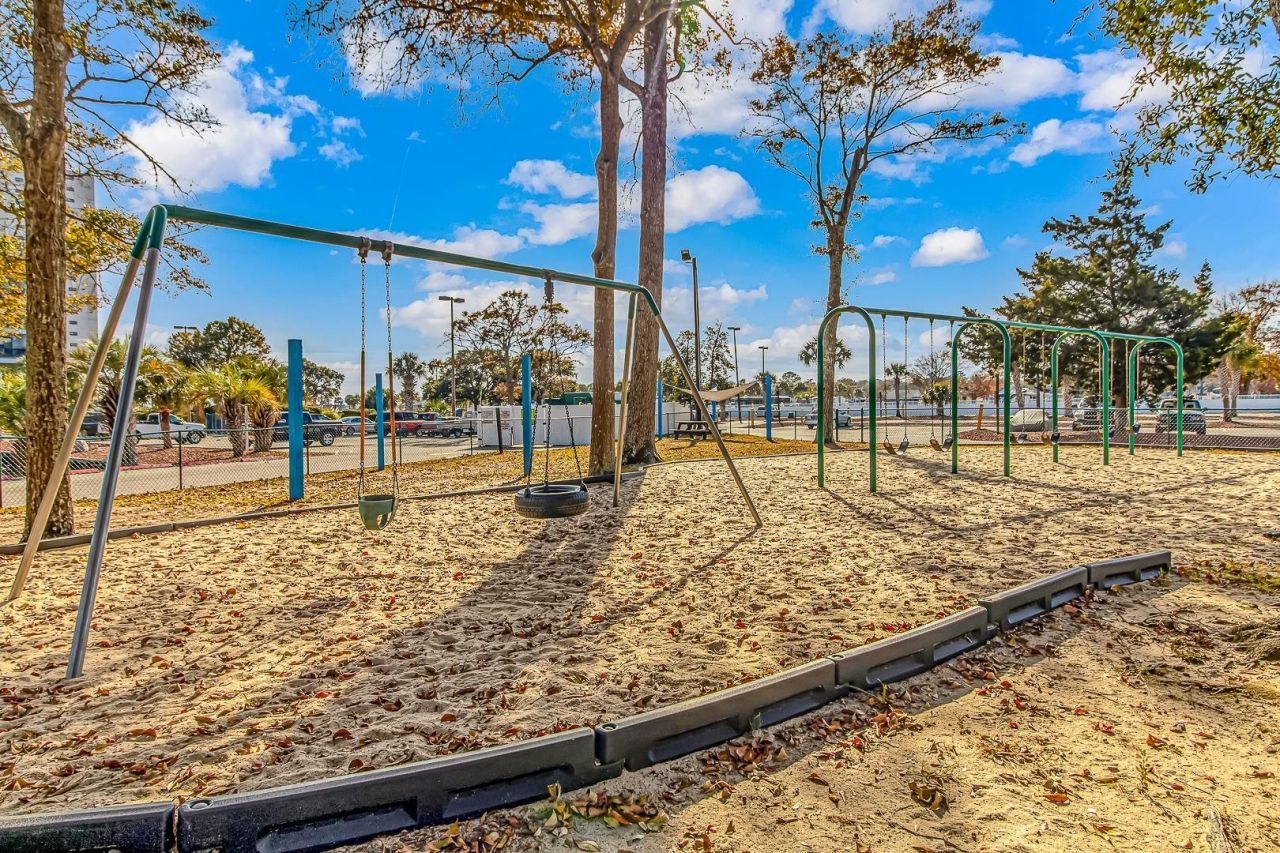 5905 S Kings Hwy. Photo 33