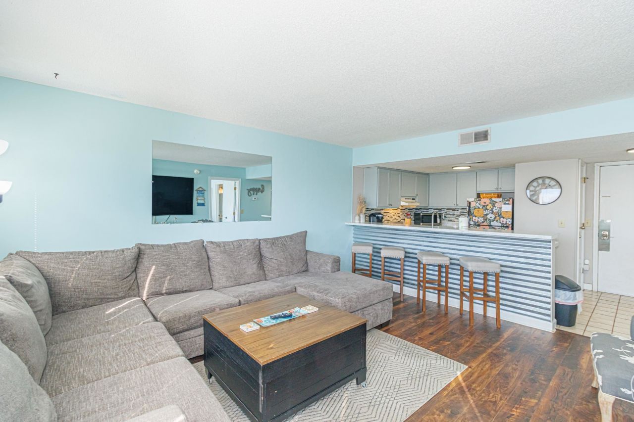 5905 S Kings Hwy. Photo 5