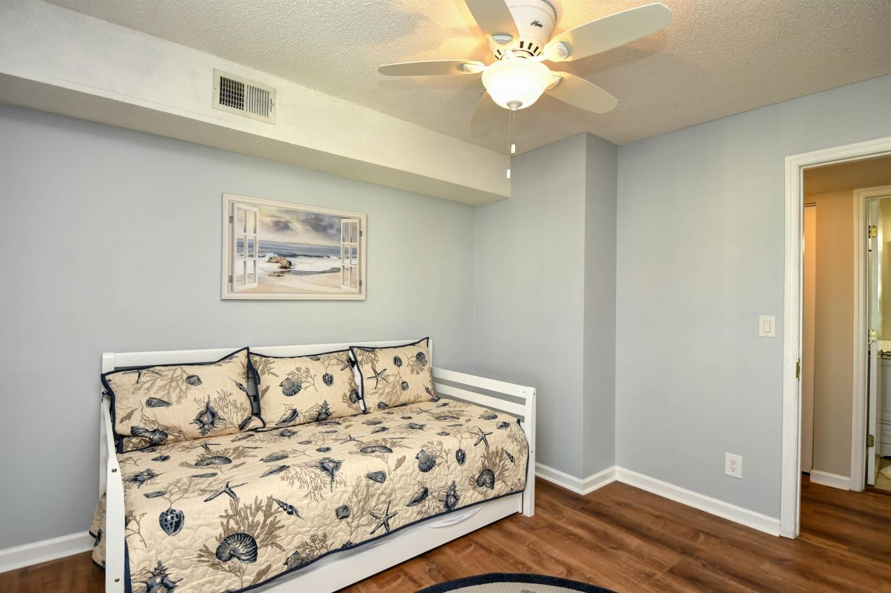 2263 Andover Dr. Photo 25