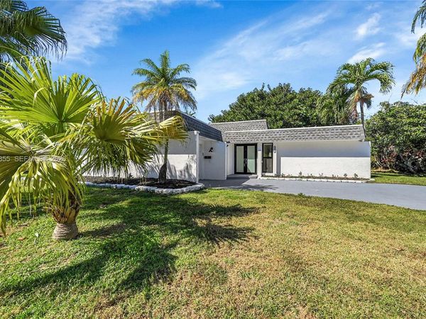 4603 King Palm Dr, Tamarac, FL 33319