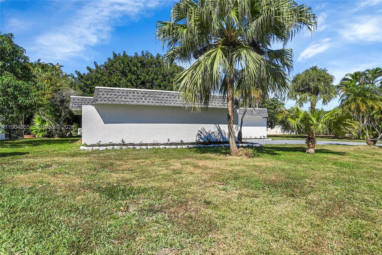 4603 King Palm Dr, Tamarac, FL 33319 Photo