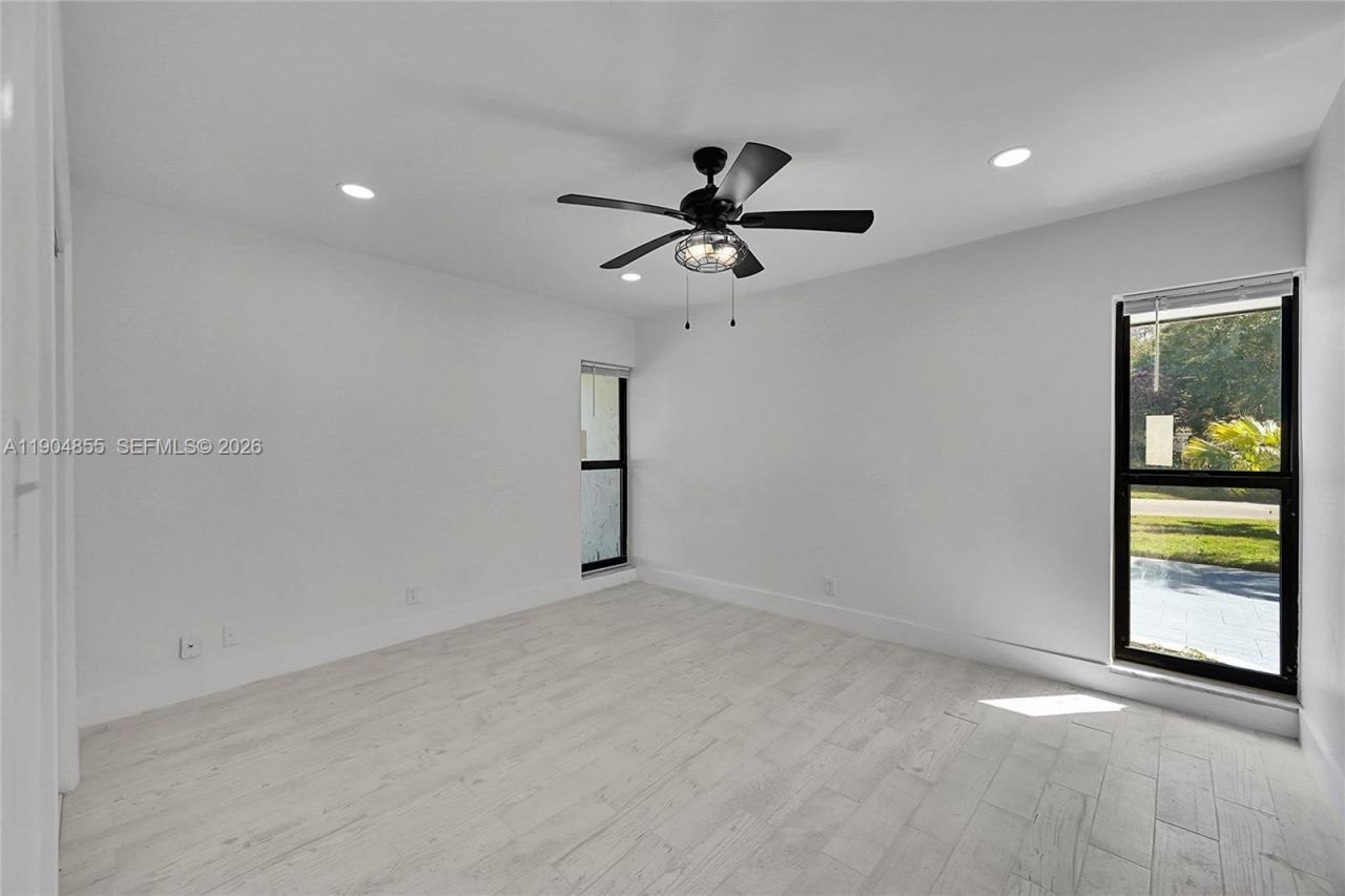 4603 King Palm Dr, Tamarac, FL 33319 Photo