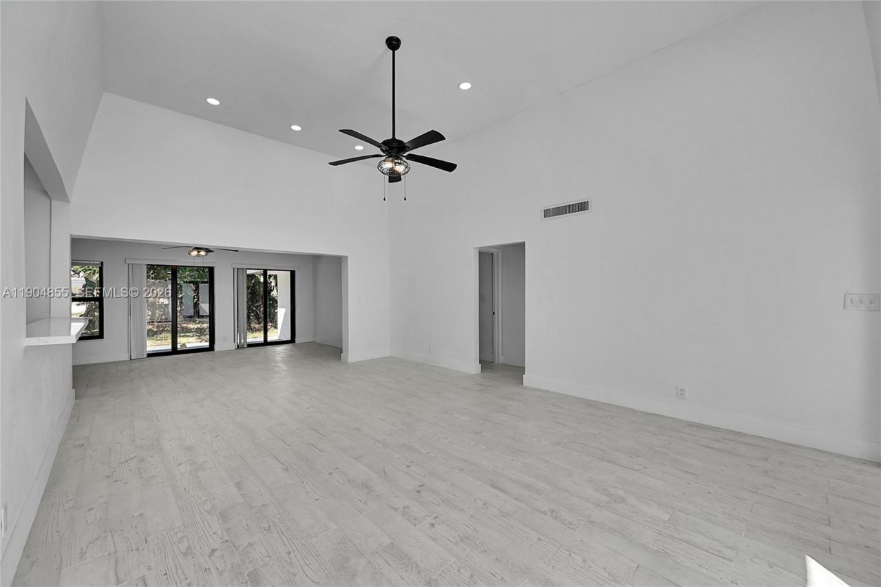 4603 King Palm Dr, Tamarac, FL 33319 Photo