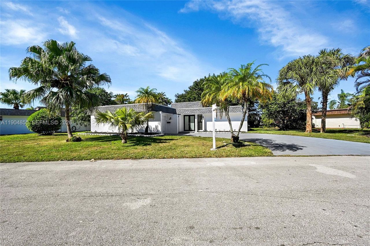 4603 King Palm Dr, Tamarac, FL 33319 Photo