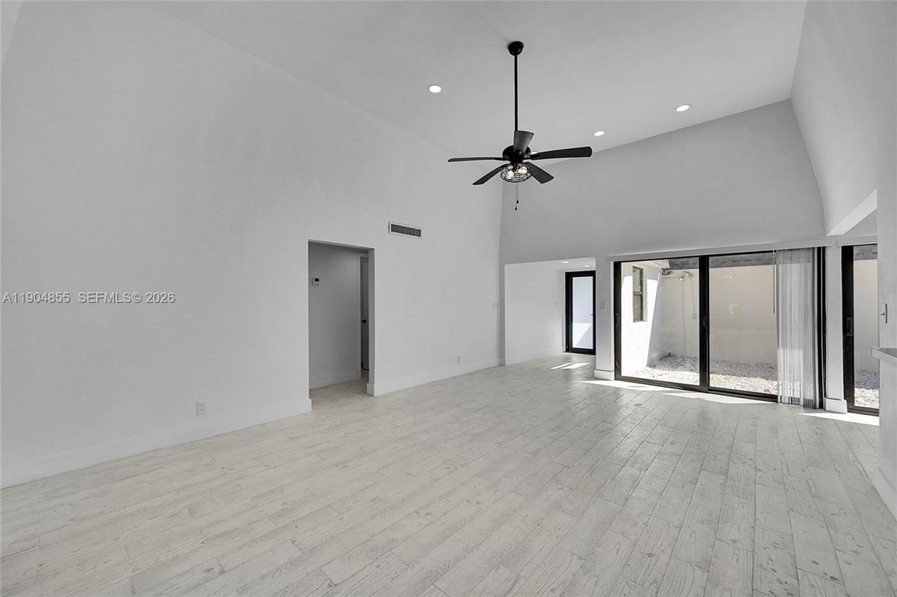 4603 King Palm Dr, Tamarac, FL 33319 Photo