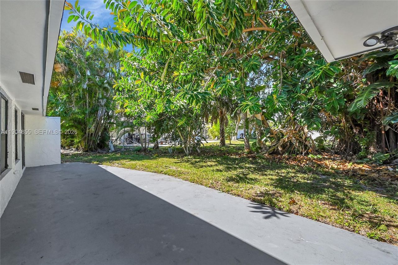 4603 King Palm Dr, Tamarac, FL 33319 Photo