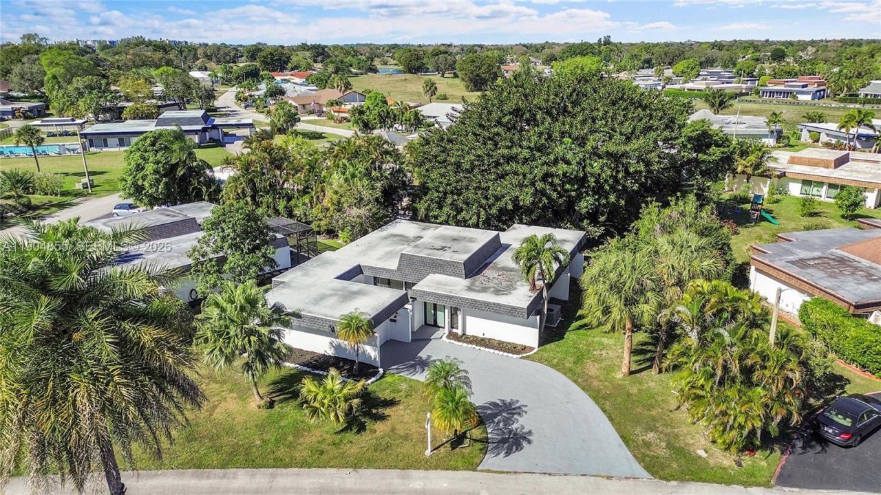 4603 King Palm Dr, Tamarac, FL 33319 Photo