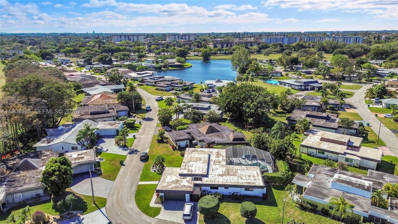 4603 King Palm Dr, Tamarac, FL 33319 Photo