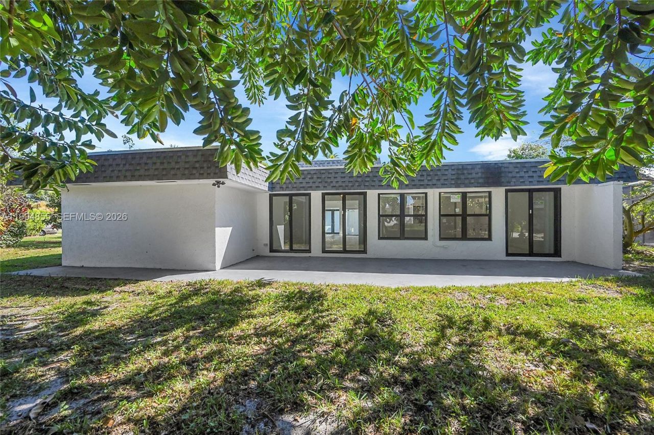 4603 King Palm Dr, Tamarac, FL 33319 Photo