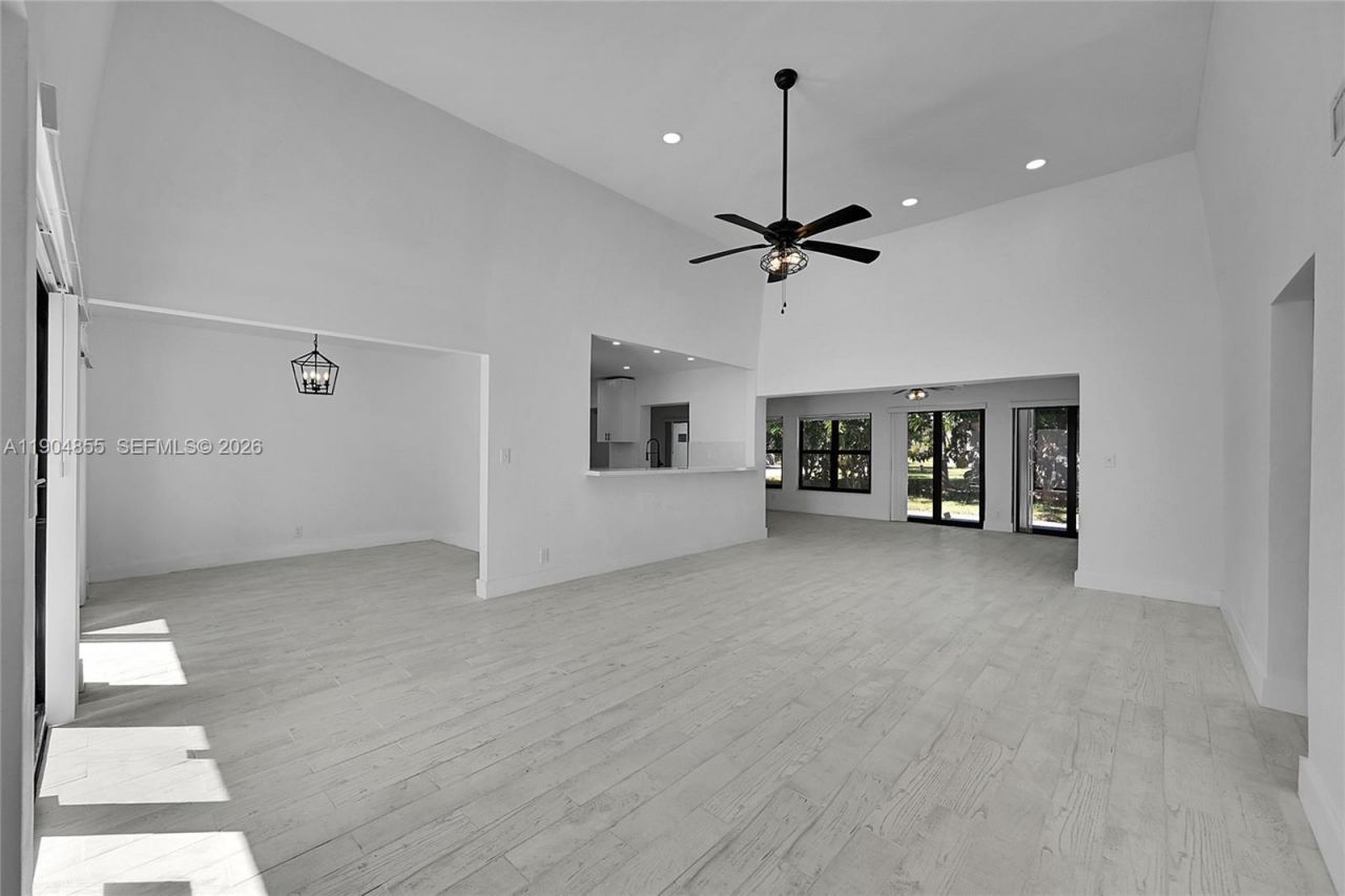 4603 King Palm Dr, Tamarac, FL 33319 Photo