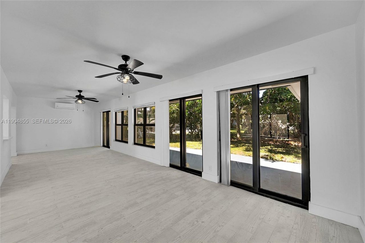 4603 King Palm Dr, Tamarac, FL 33319 Photo