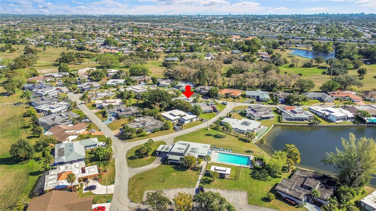 4603 King Palm Dr, Tamarac, FL 33319 Photo