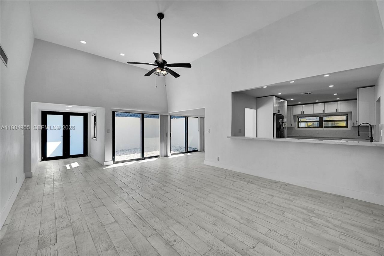 4603 King Palm Dr, Tamarac, FL 33319 Photo