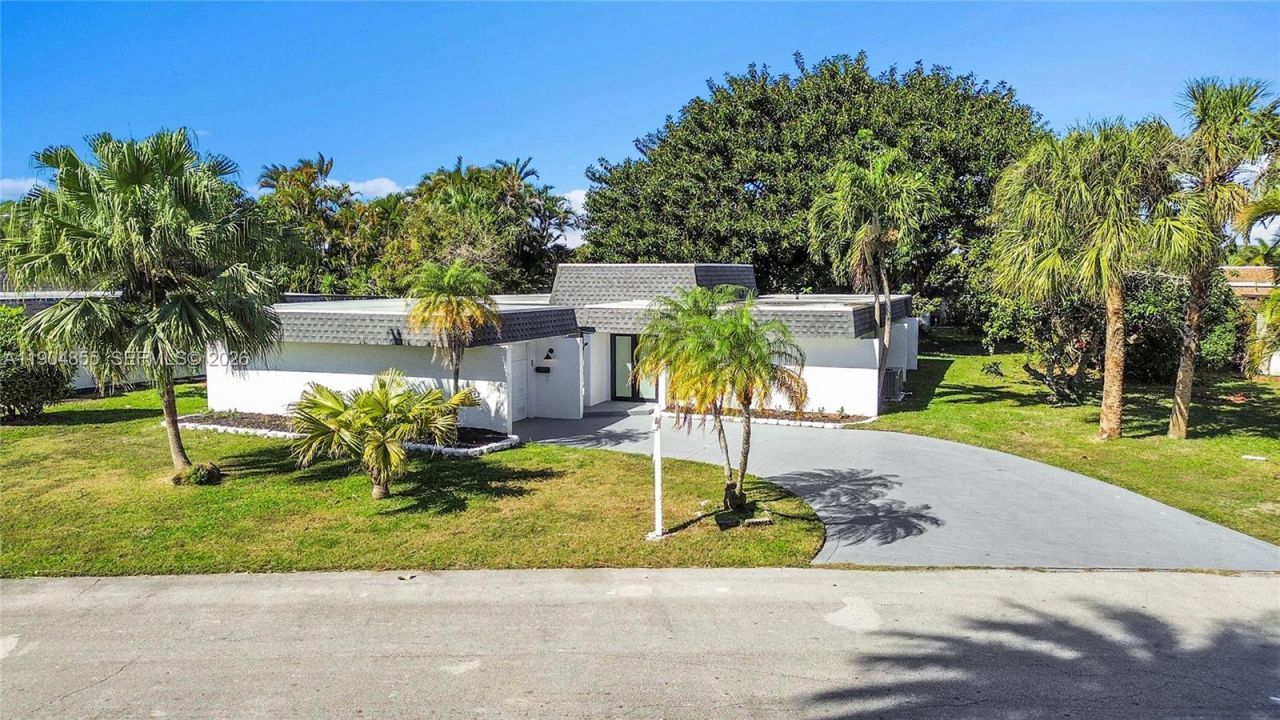 4603 King Palm Dr, Tamarac, FL 33319 Photo