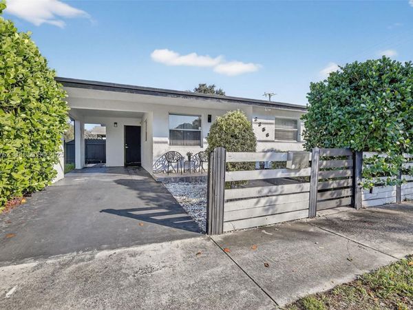 2256 Simms St, Hollywood, FL 33020