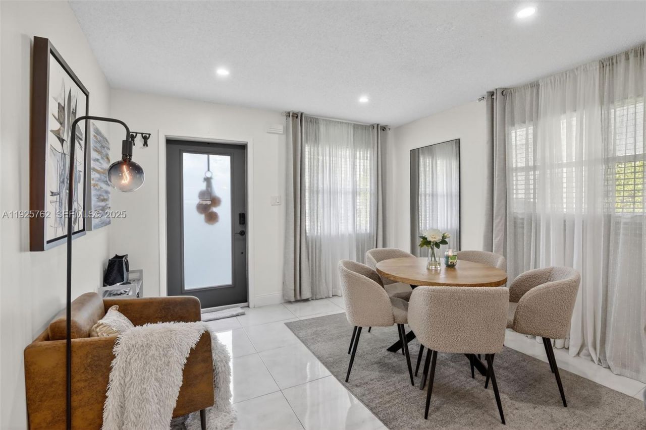 2256 Simms St, Hollywood, FL 33020 Photo