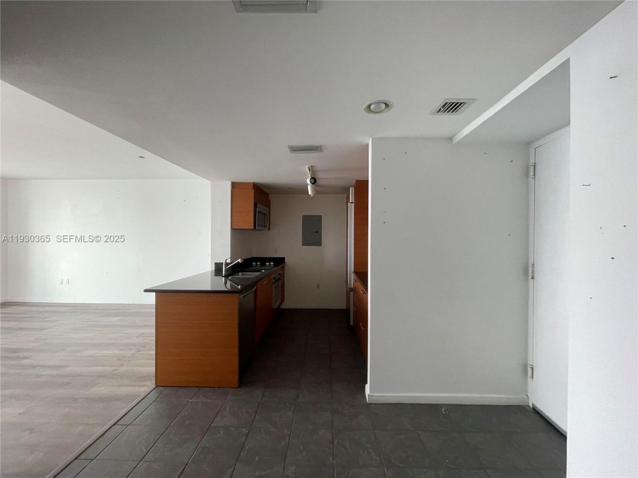 50 Biscayne Blvd , Unit 4105, Miami, FL 33132 Photo