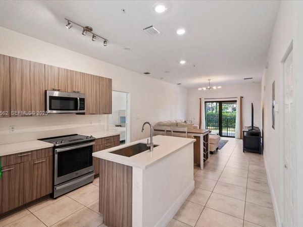 4636 NW 84th Ave, Unit 13, Doral, FL 33166