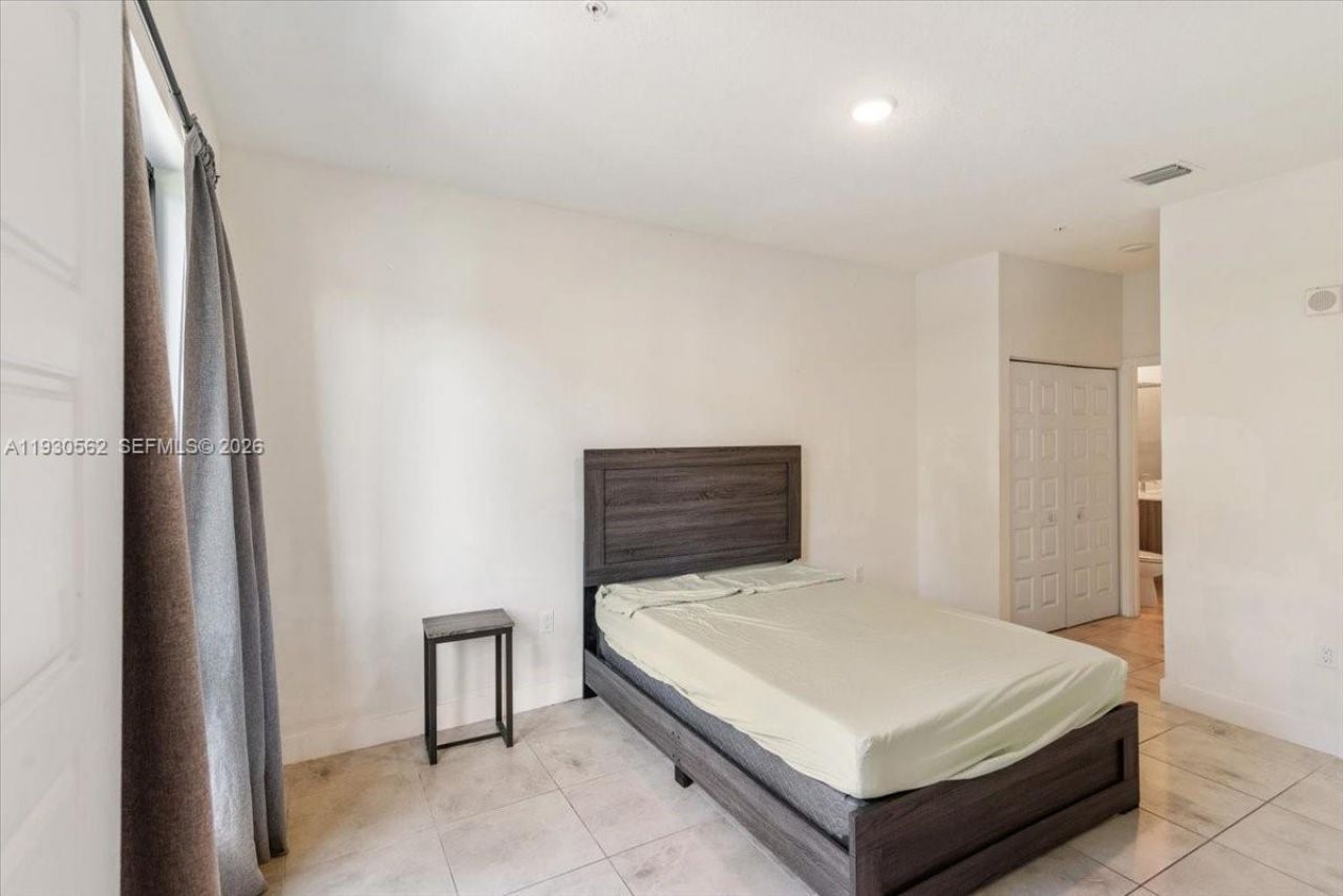 4636 NW 84th Ave, Unit 13, Doral, FL 33166 Photo