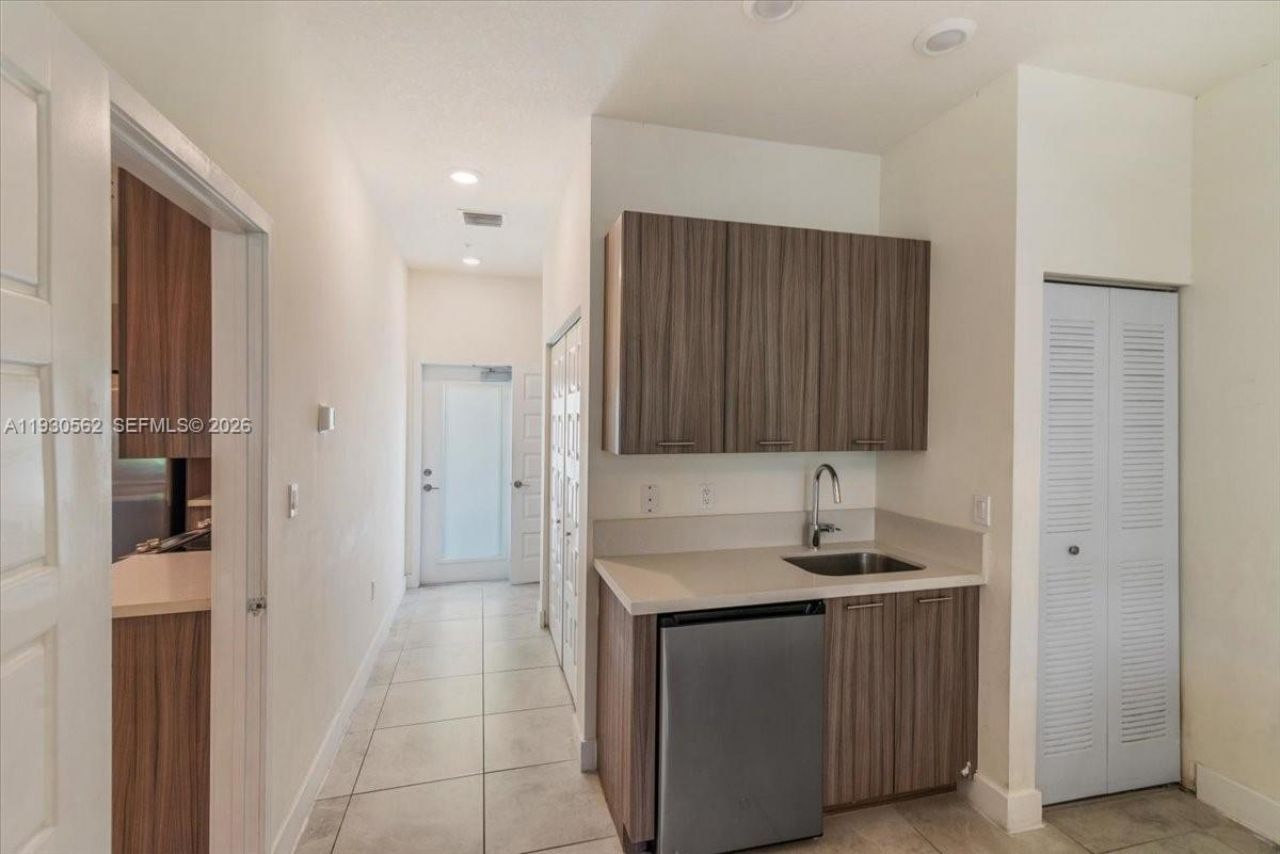 4636 NW 84th Ave, Unit 13, Doral, FL 33166 Photo