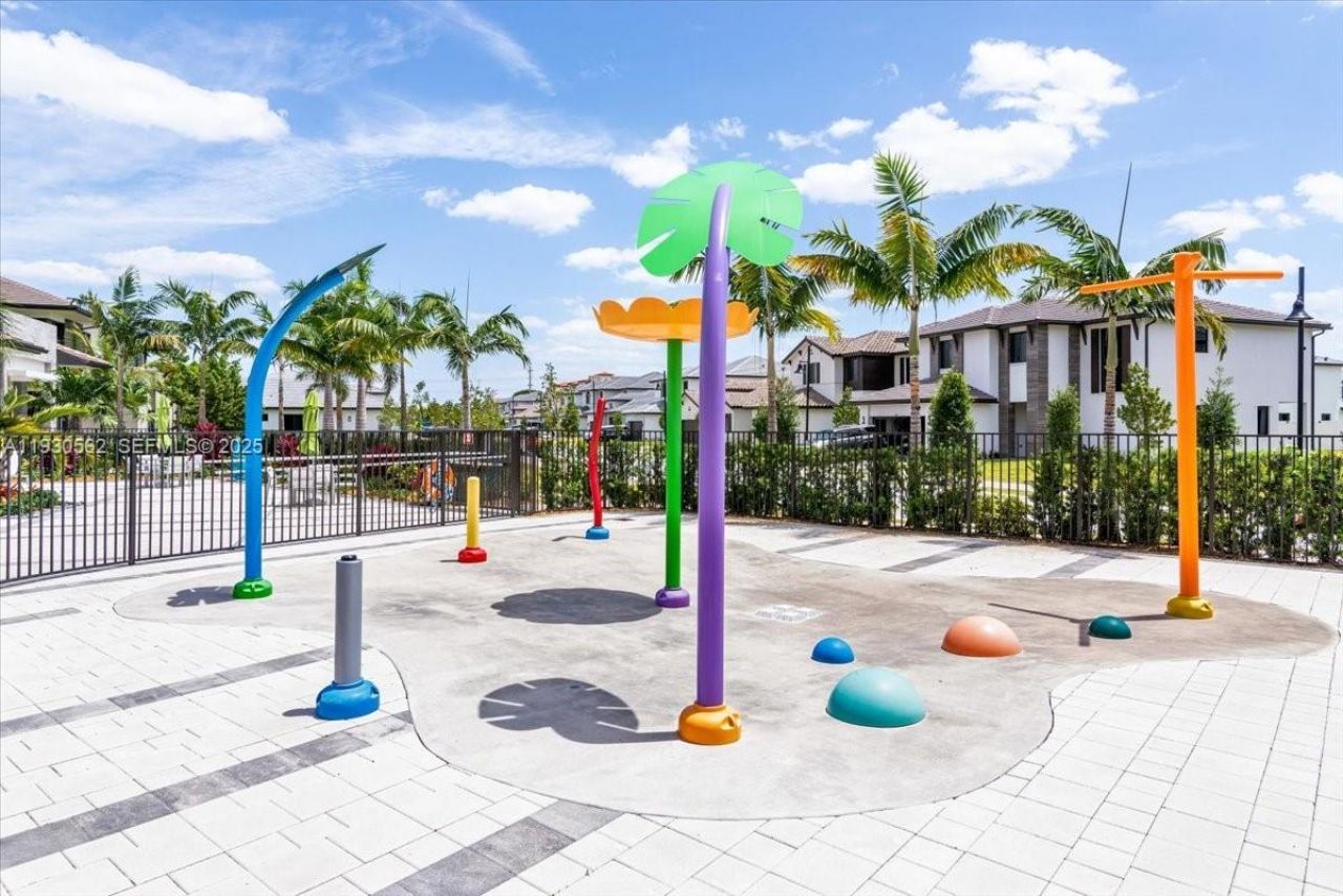 4636 NW 84th Ave, Unit 13, Doral, FL 33166 Photo