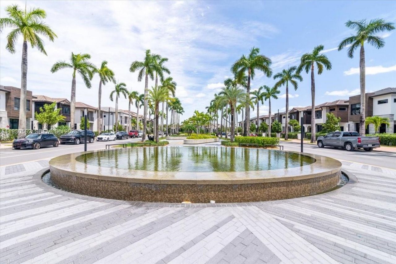 4636 NW 84th Ave, Unit 13, Doral, FL 33166 Photo