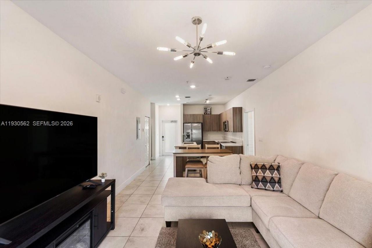 4636 NW 84th Ave, Unit 13, Doral, FL 33166 Photo