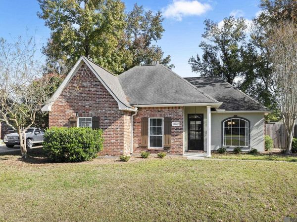 17422 Lauren Dr, Prairieville, LA 70769
